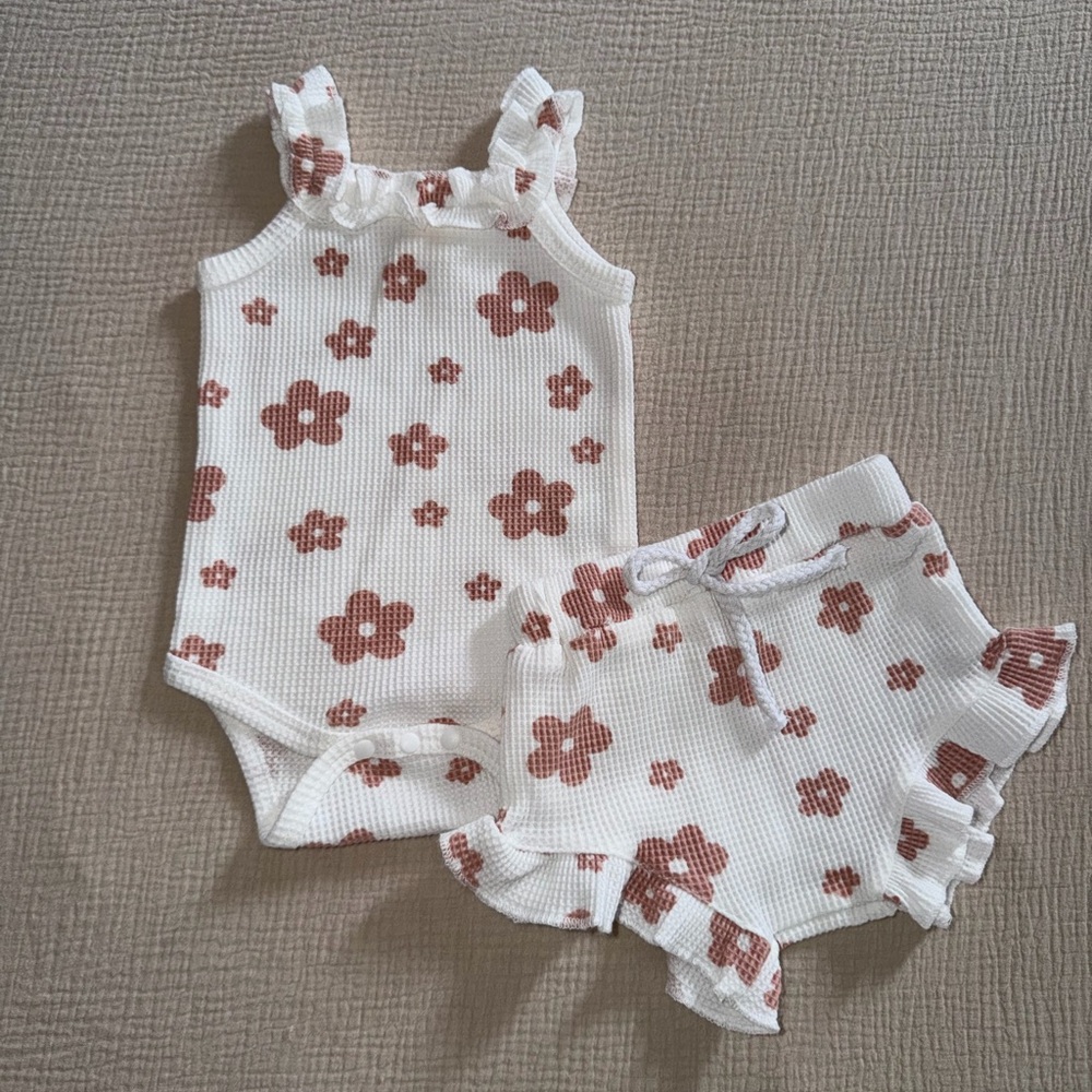 Floral Print Kids Romper and Shorts Set - White and Pink